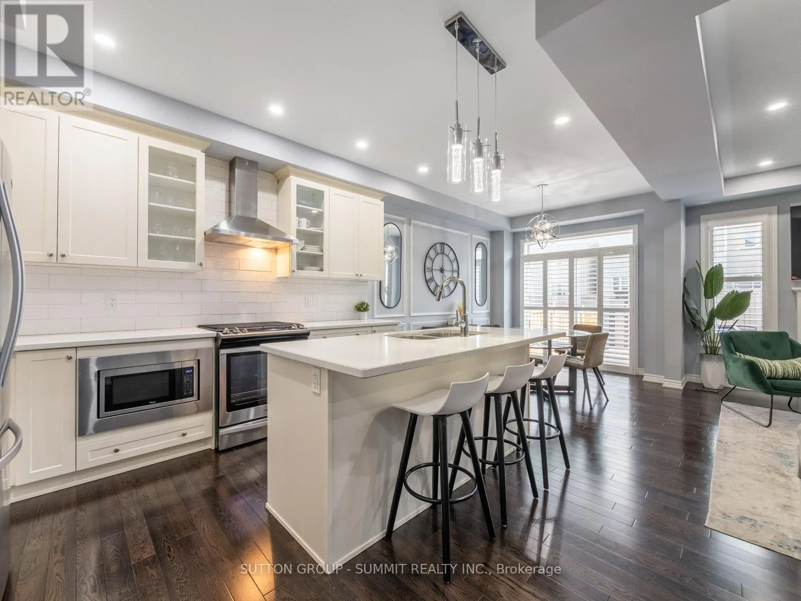 73 MONDIAL CRESCENT