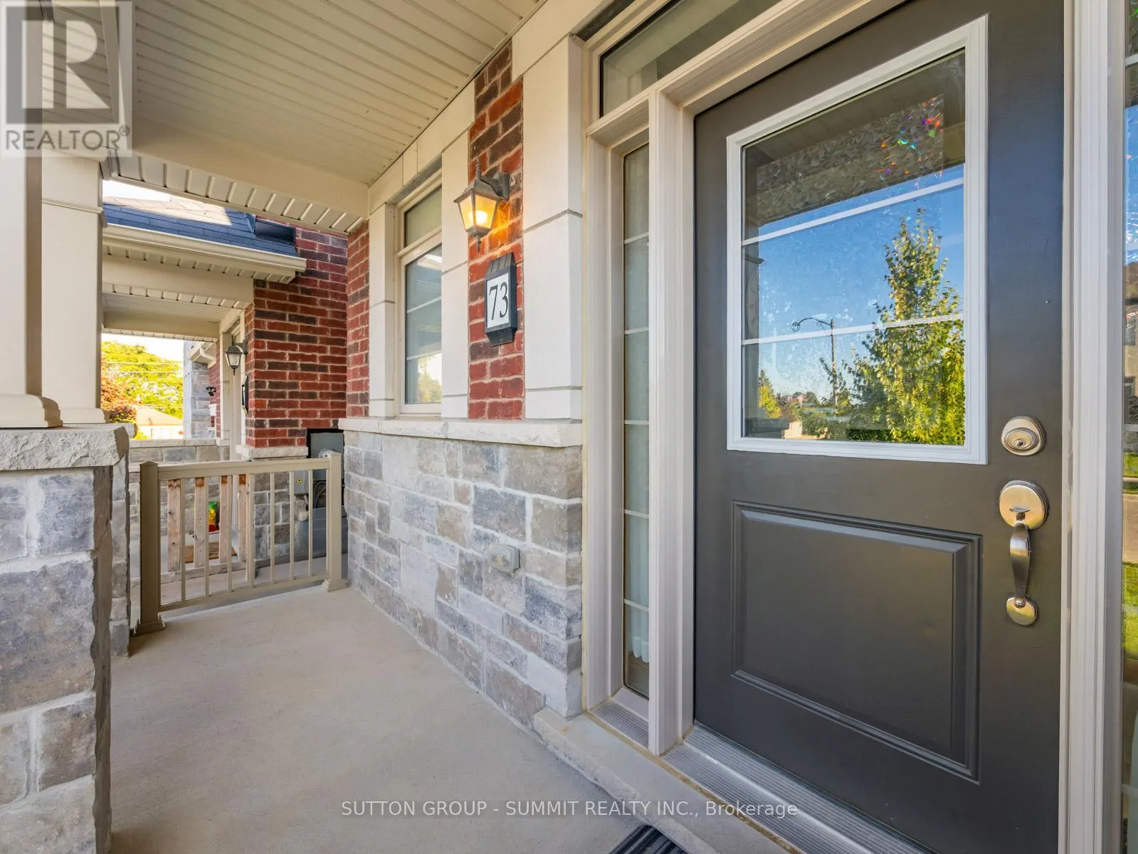73 MONDIAL CRESCENT
