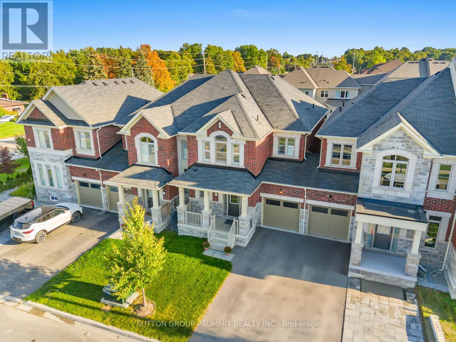 73 MONDIAL CRESCENT