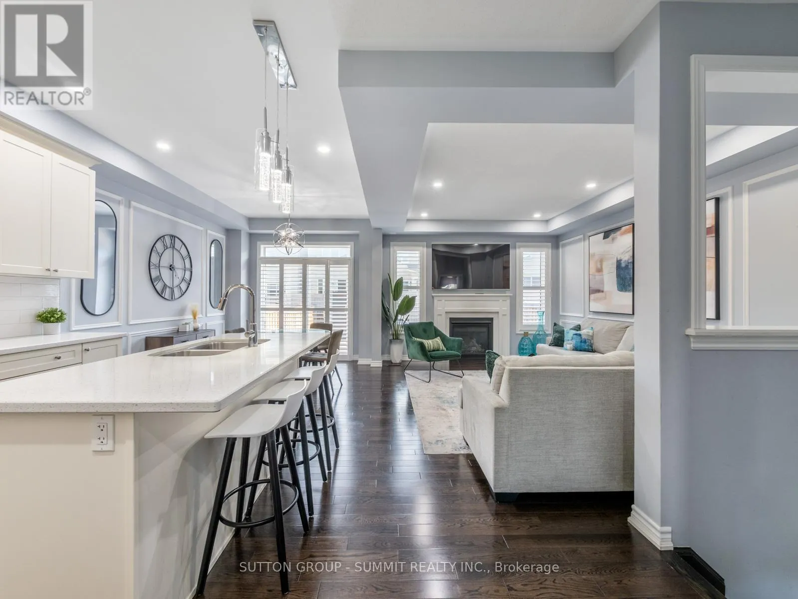 73 MONDIAL CRESCENT