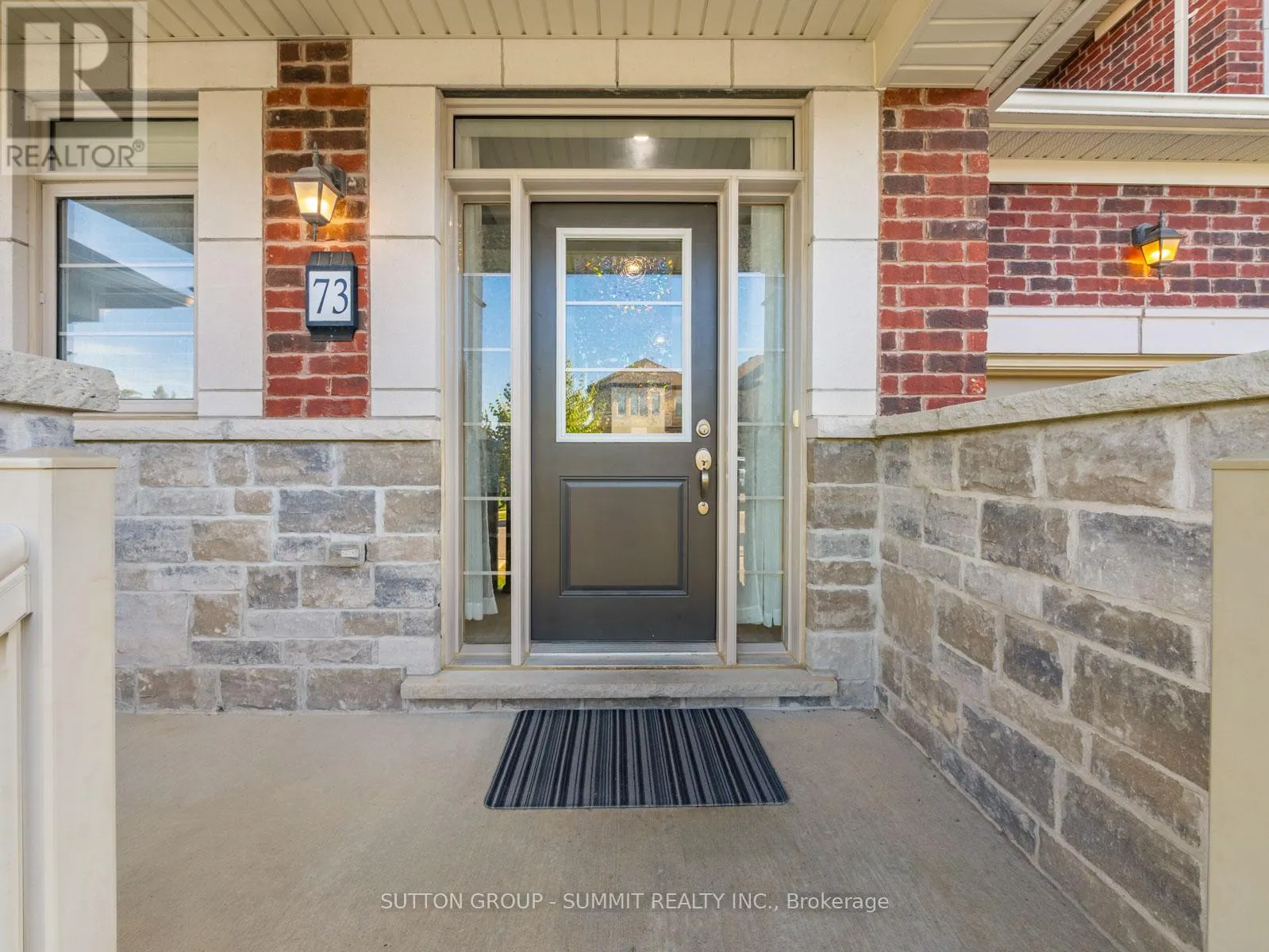 73 MONDIAL CRESCENT