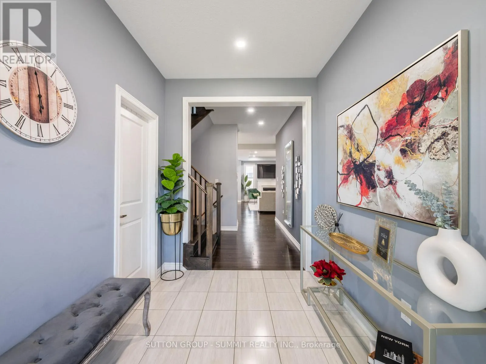 73 MONDIAL CRESCENT