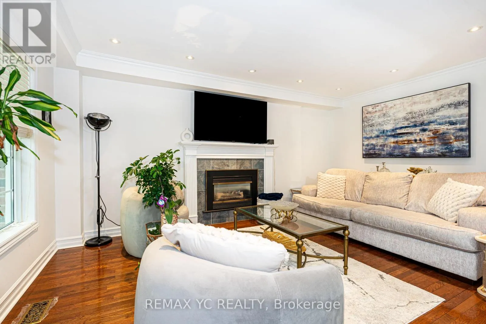 67 FERN VALLEY CRESCENT