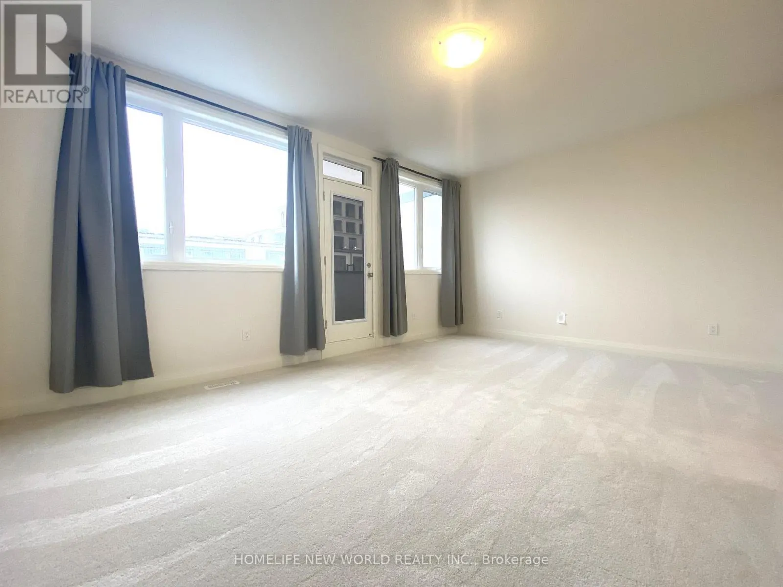 8 TEASEL WAY