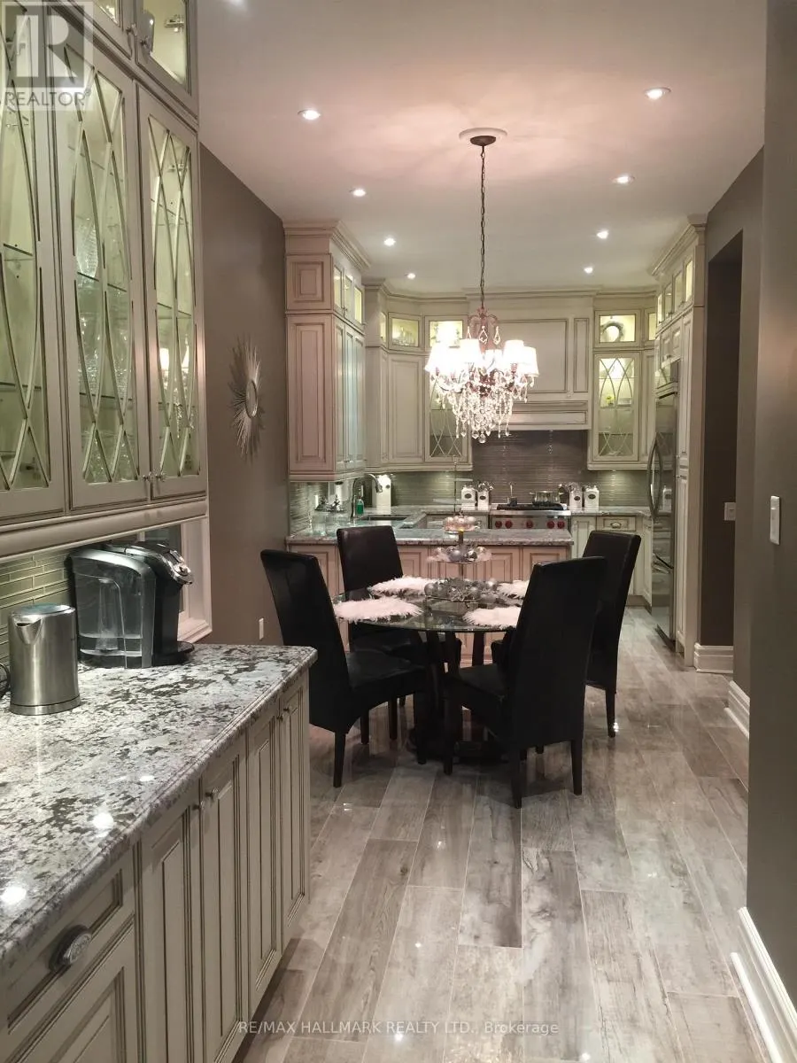 9 WILLETT CRESCENT
