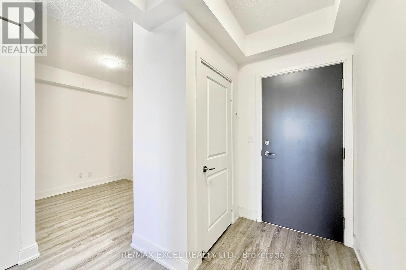 606 - 9600 YONGE STREET
