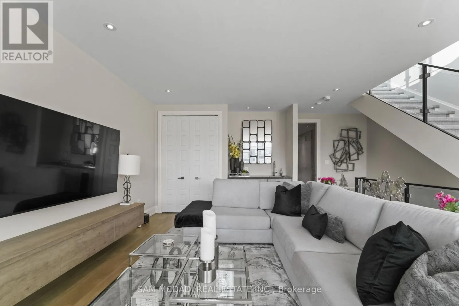 3772 MANGUSTA COURT