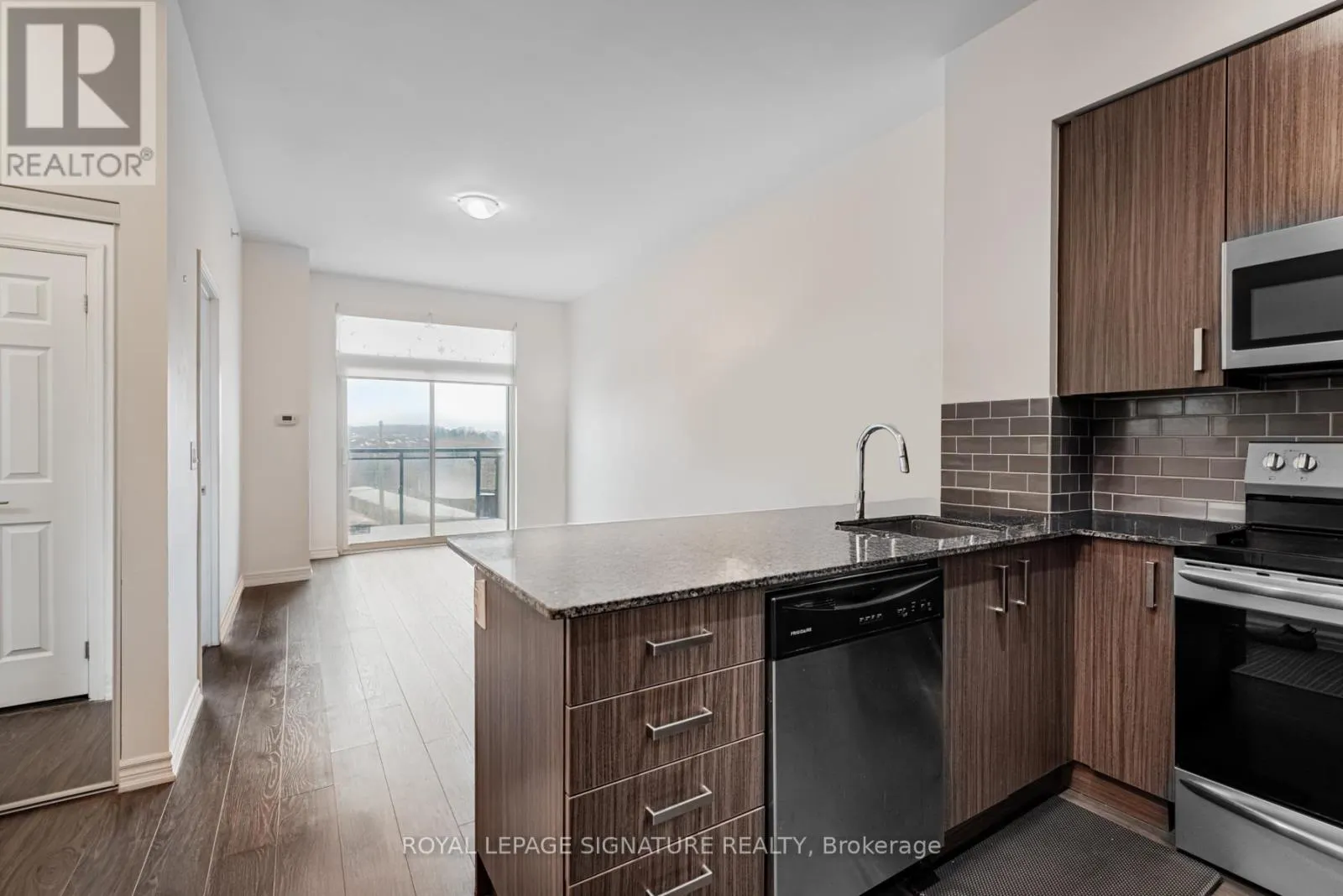 620 - 11611 YONGE STREET