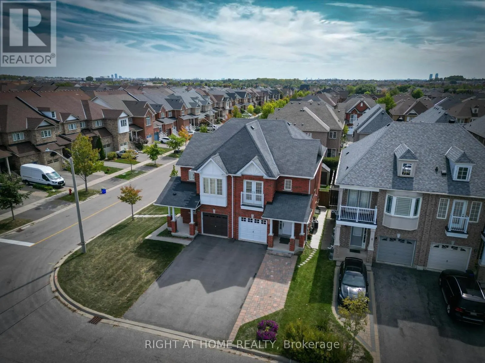 4 OLD ORCHARD CRESCENT