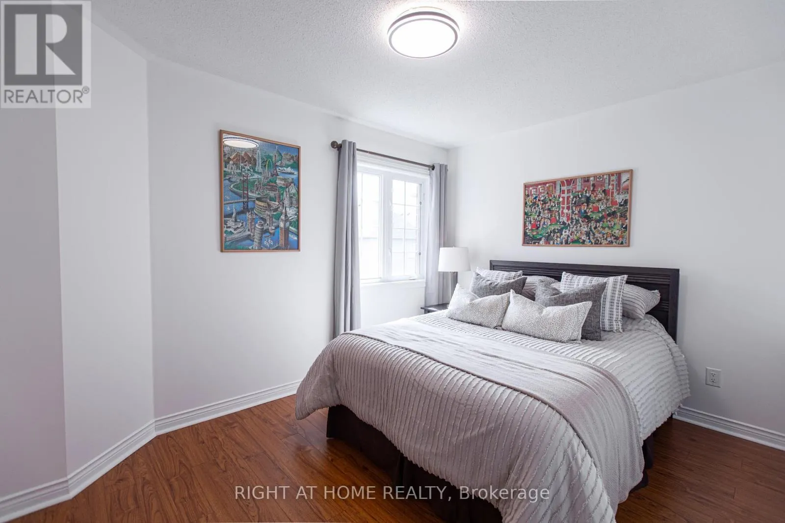 4 OLD ORCHARD CRESCENT