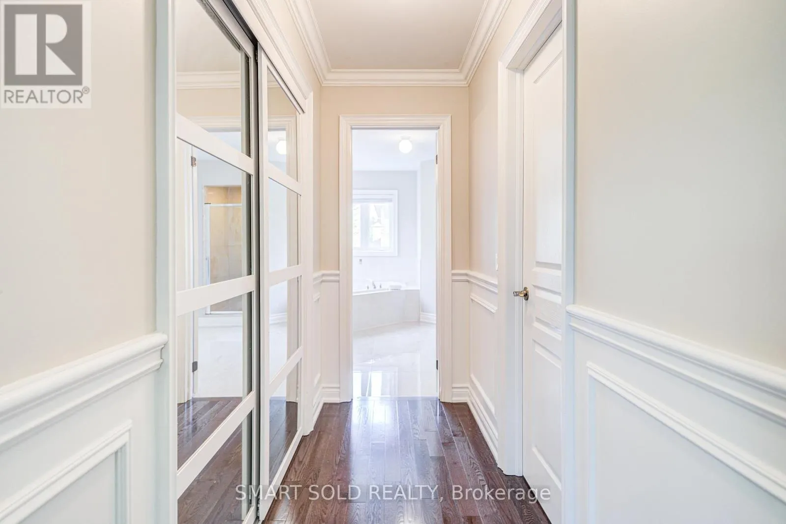 29 MAGDALAN CRESCENT