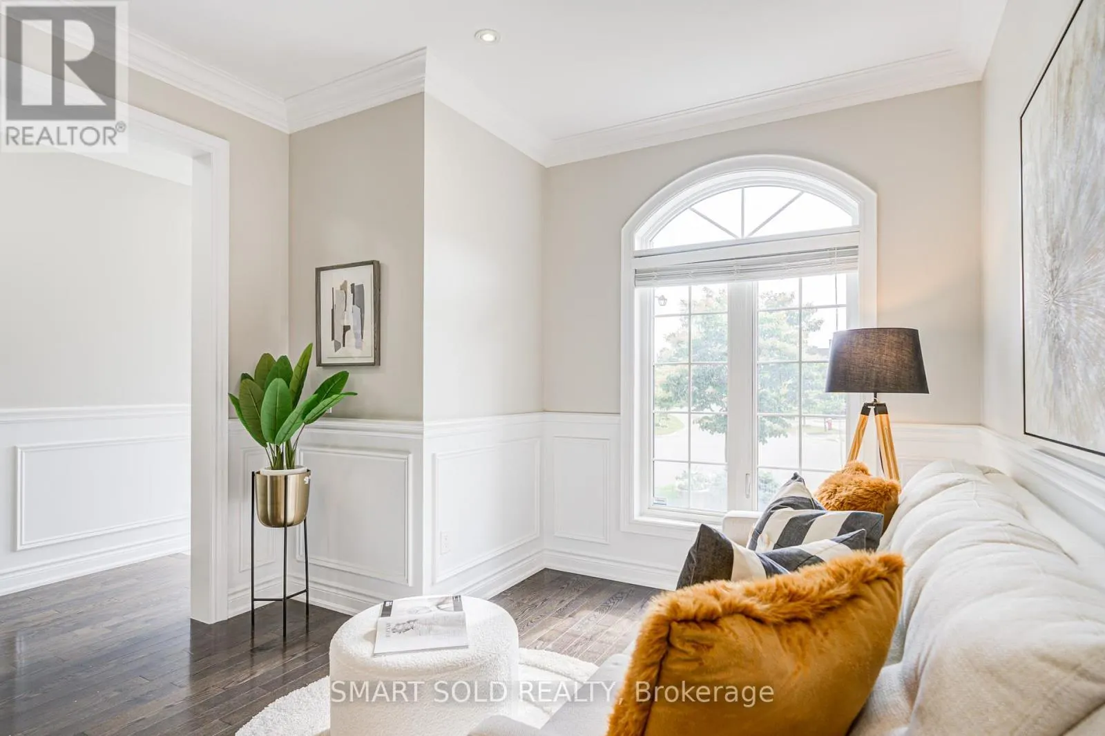 29 MAGDALAN CRESCENT