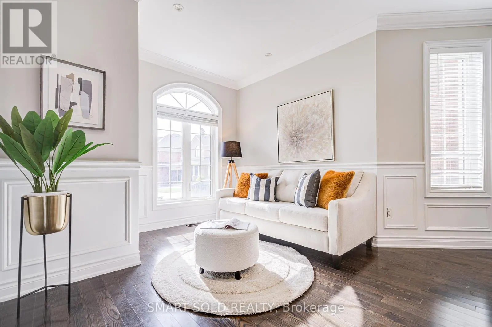 29 MAGDALAN CRESCENT