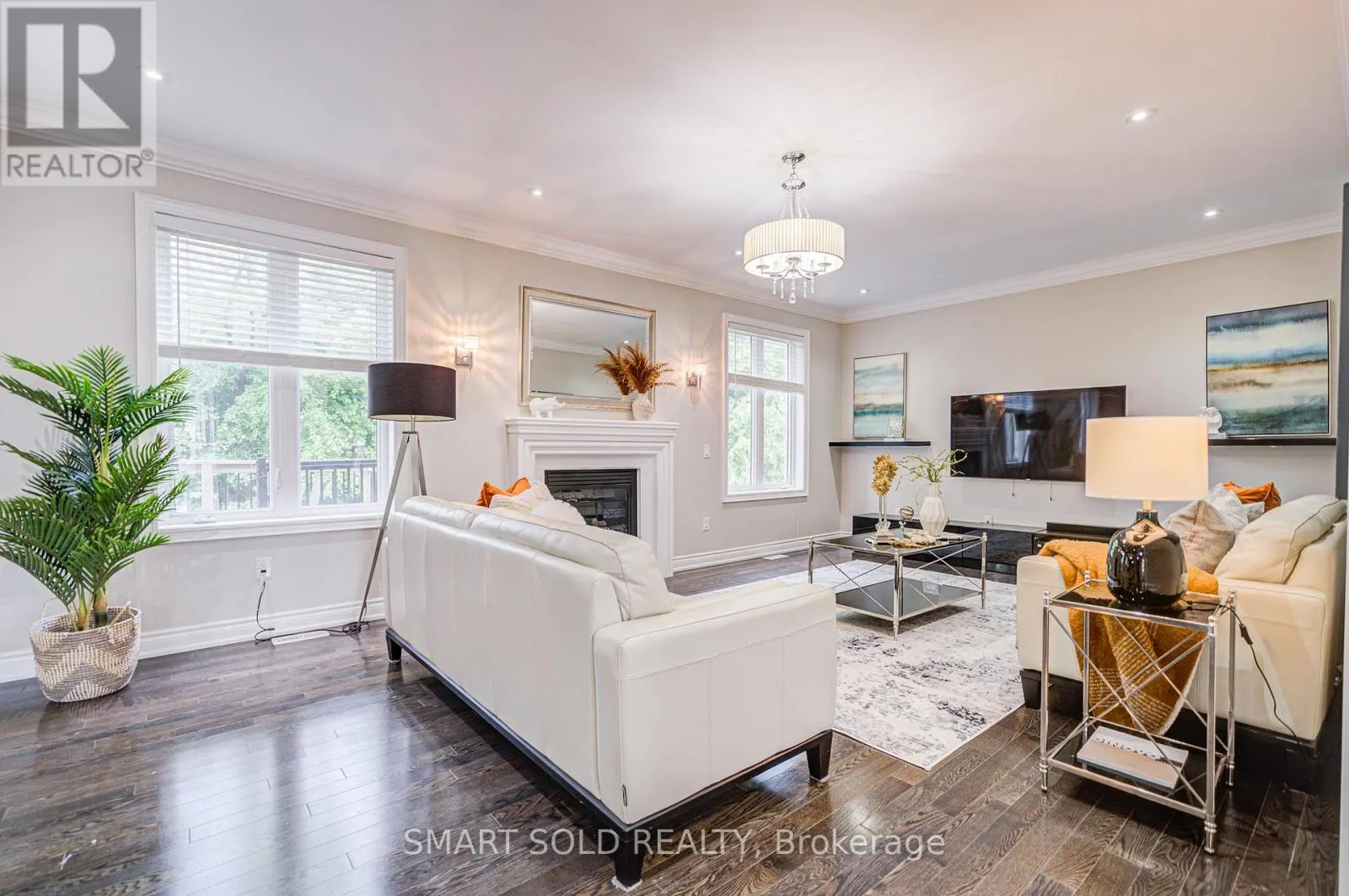 29 MAGDALAN CRESCENT