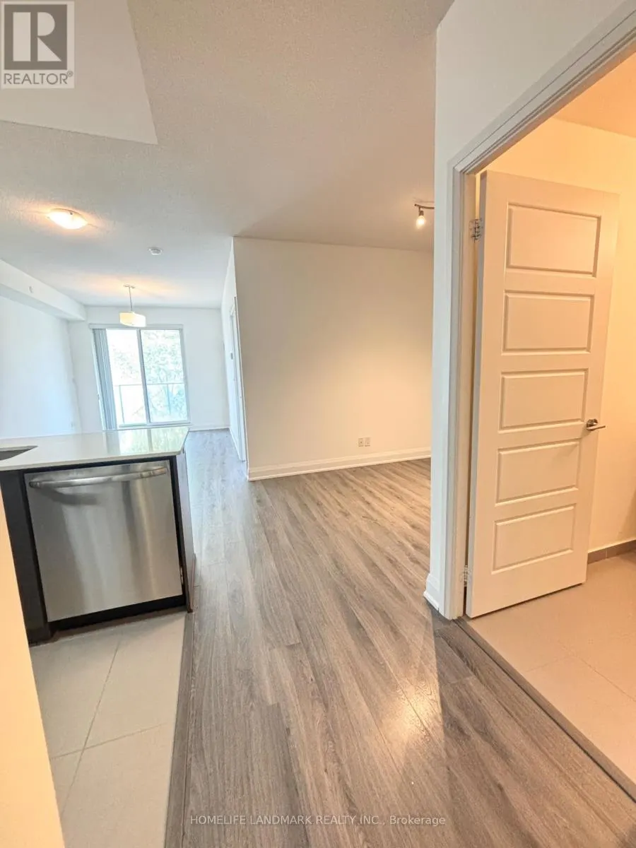 207 - 1 UPTOWN DRIVE