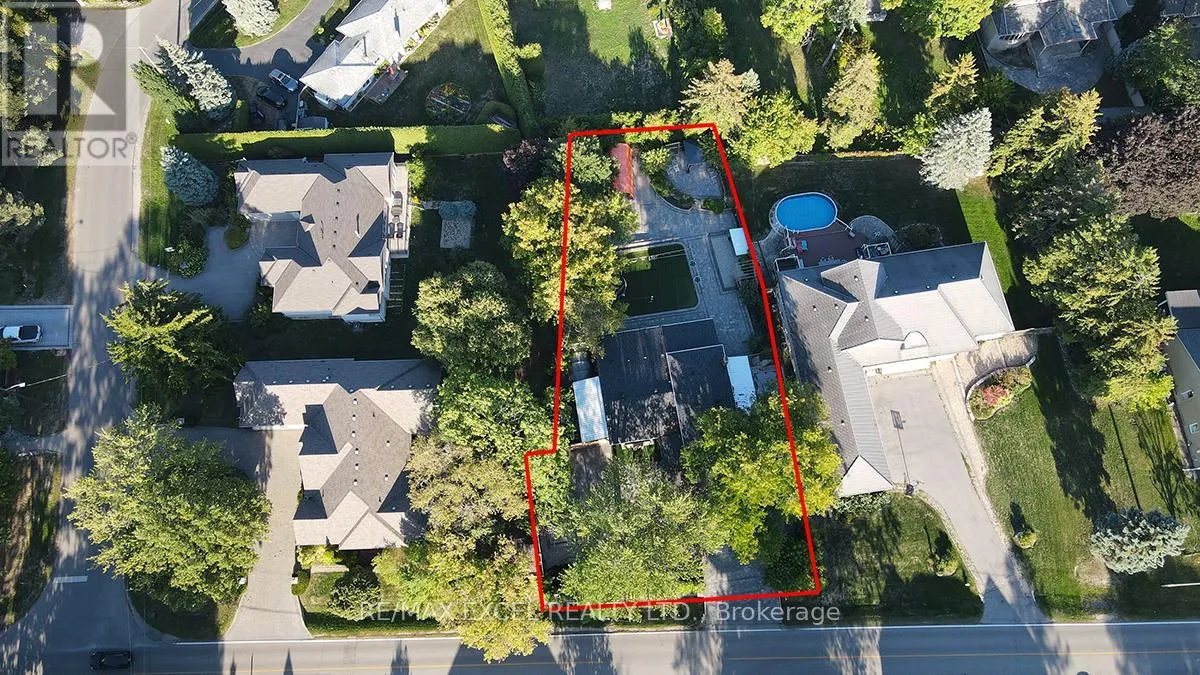 9 OAKCREST AVENUE