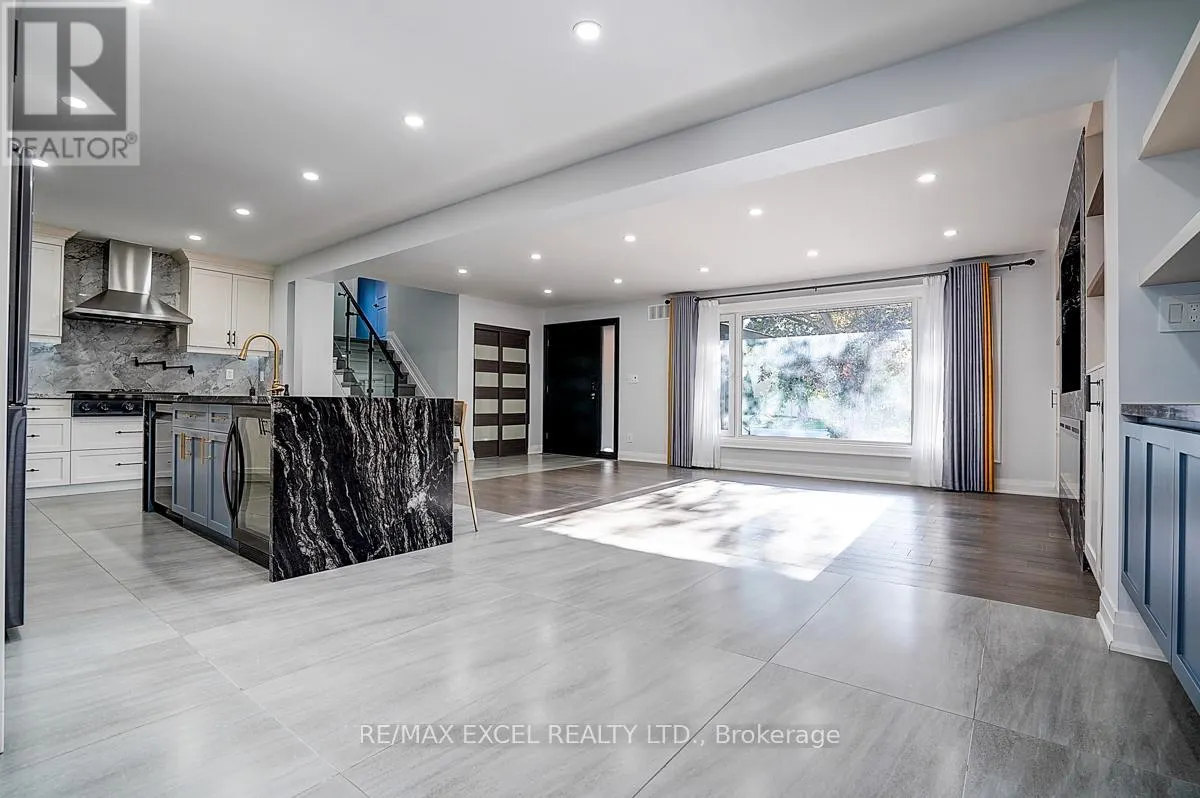 9 OAKCREST AVENUE