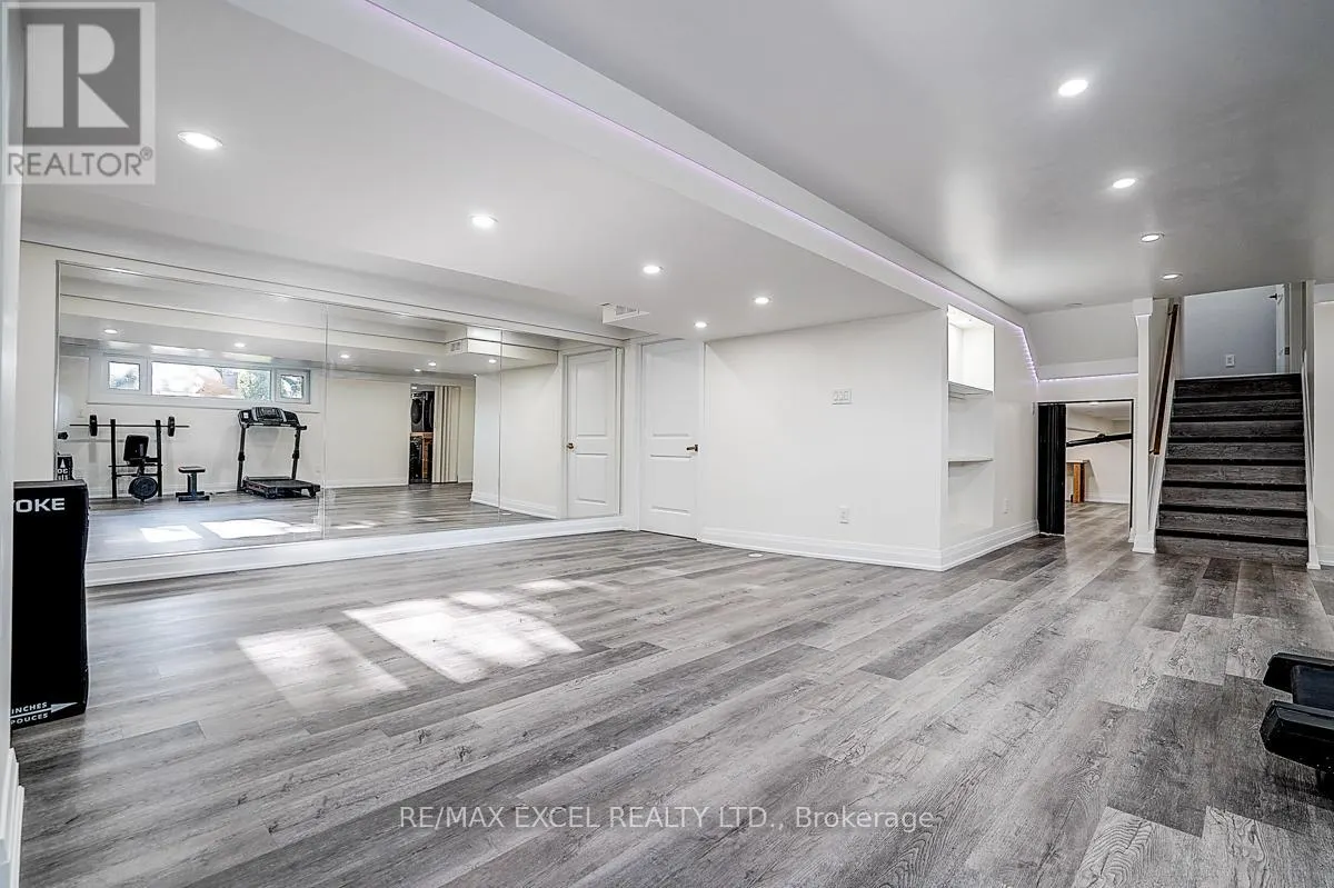 9 OAKCREST AVENUE