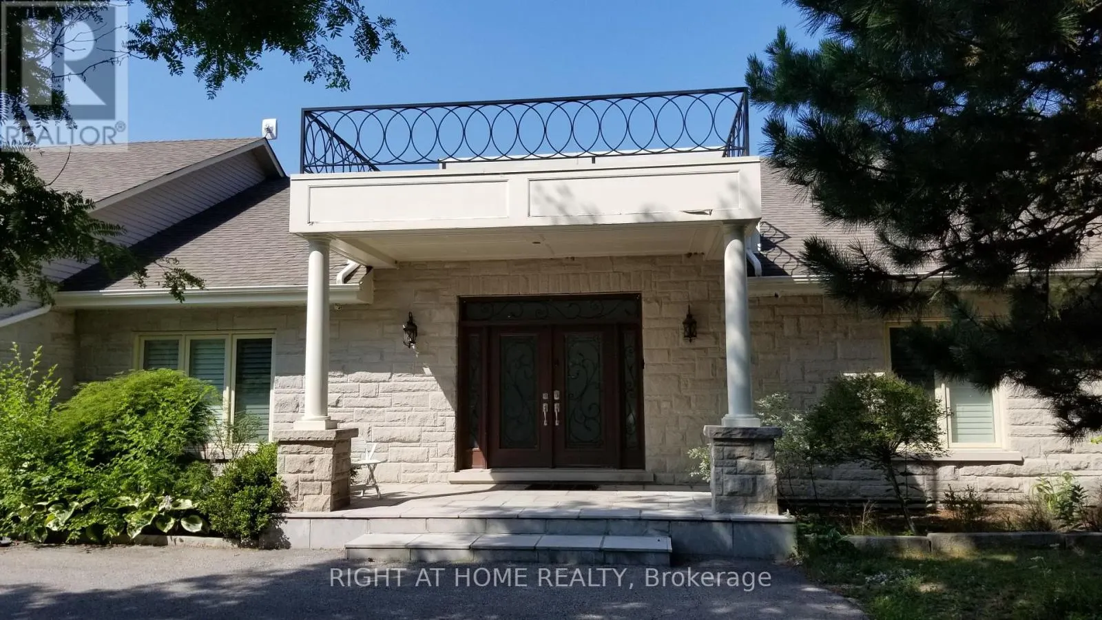 18 MCCOWAN LANE