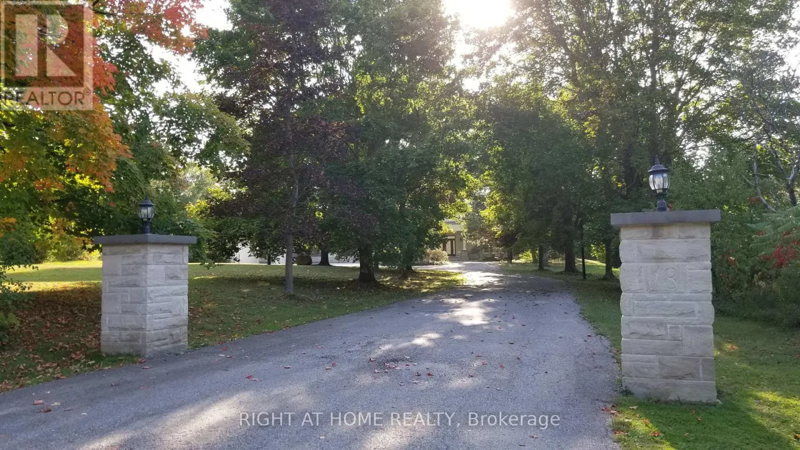 18 MCCOWAN LANE
