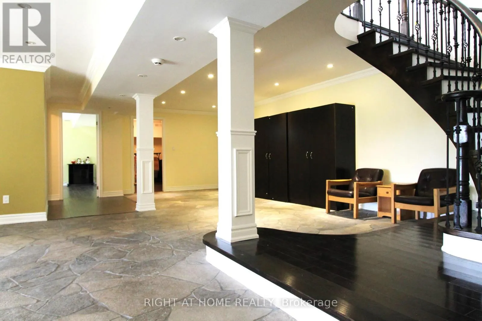 18 MCCOWAN LANE