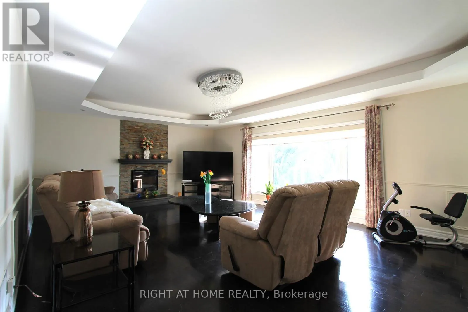 18 MCCOWAN LANE