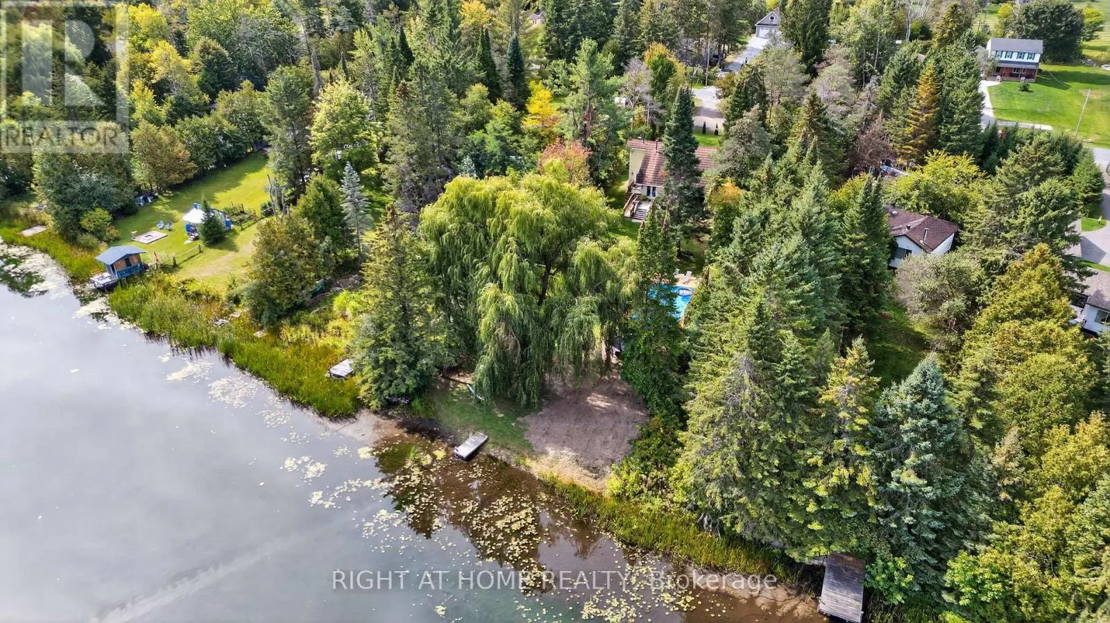 11 NICHOLSON DRIVE