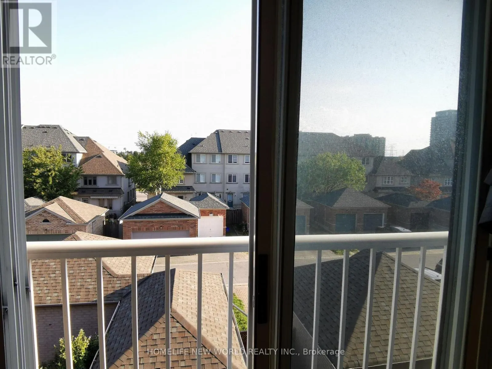 99 SELKIRK DRIVE