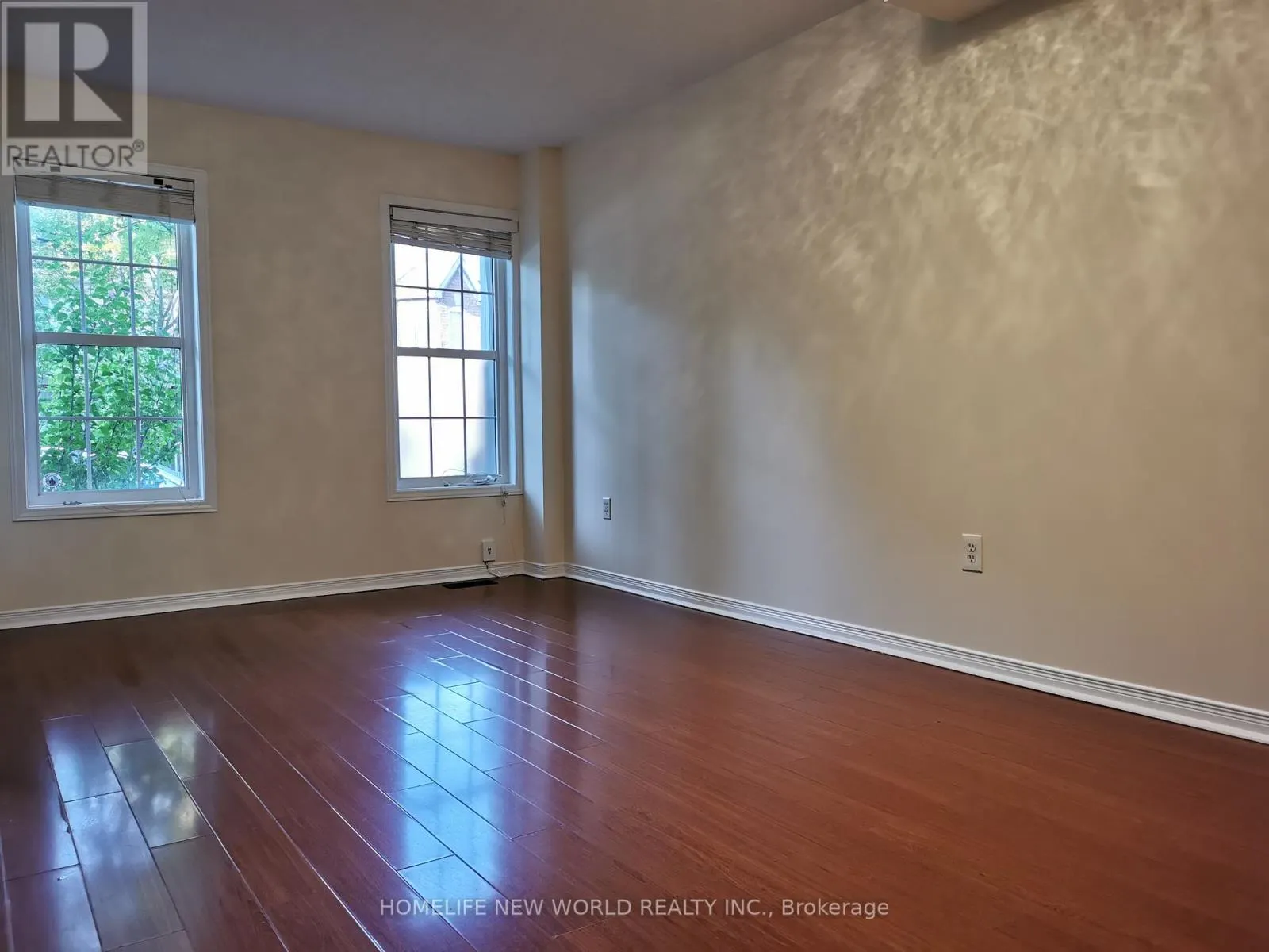 99 SELKIRK DRIVE