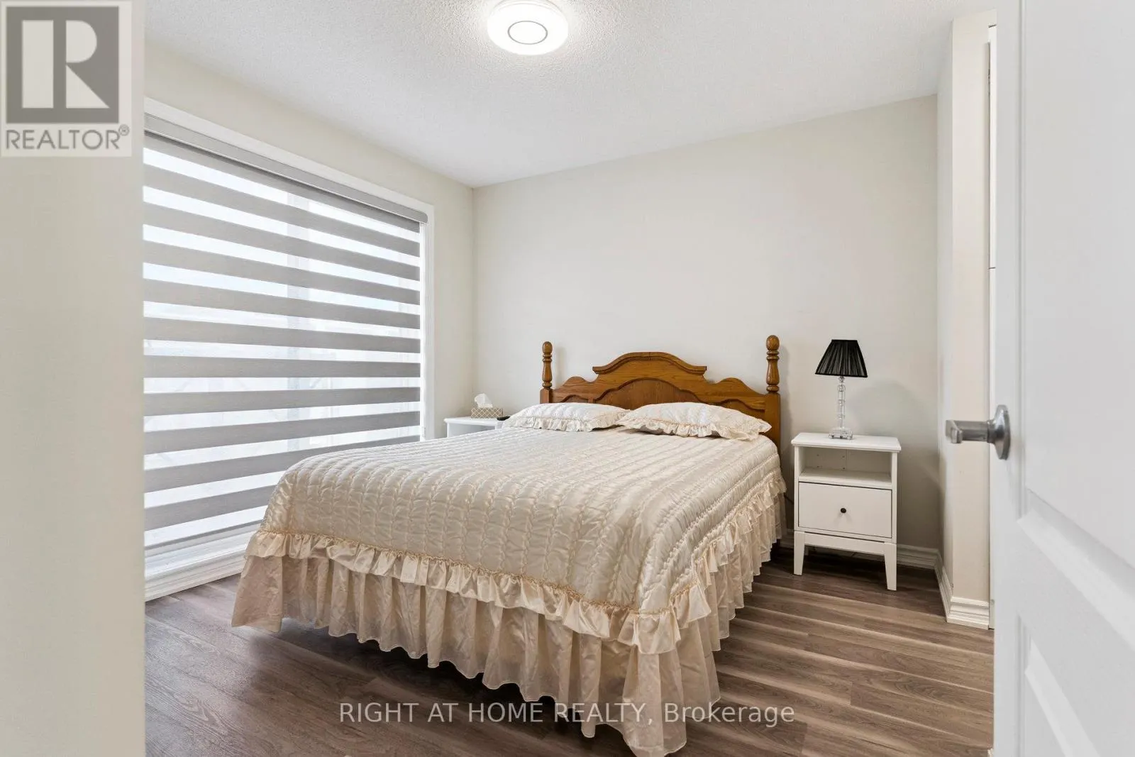 30 BOADWAY CRESCENT