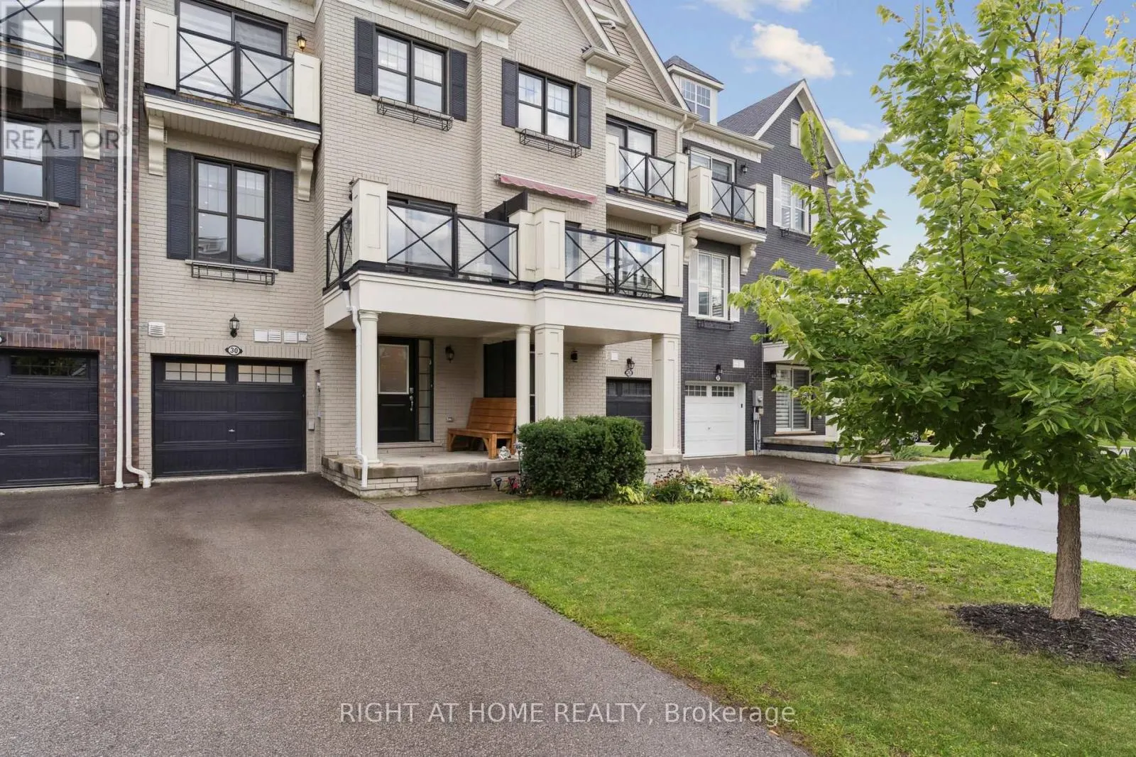 30 BOADWAY CRESCENT