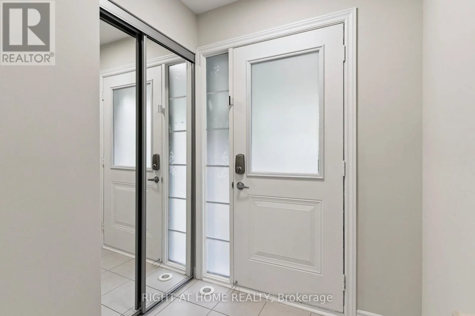 30 BOADWAY CRESCENT