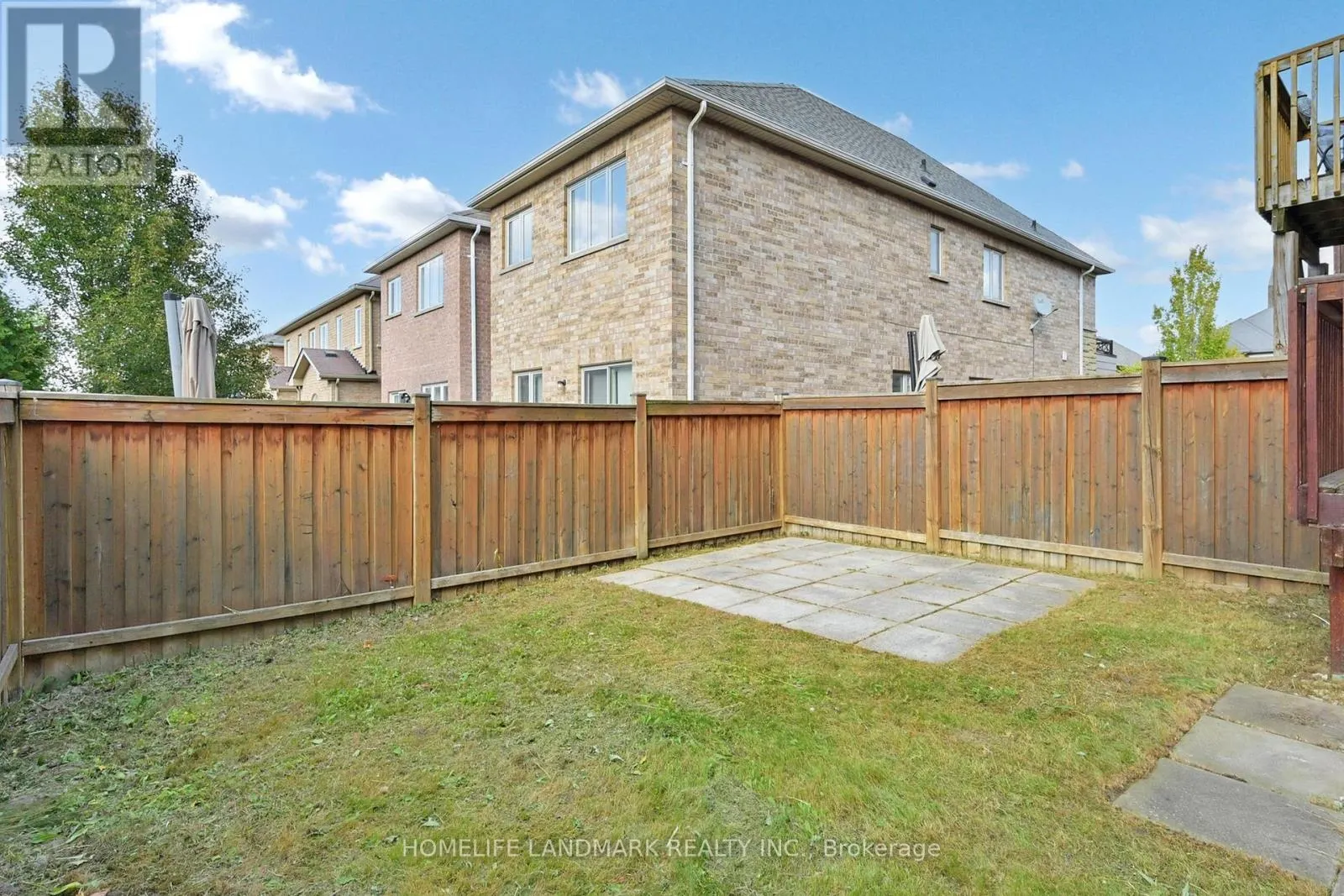 62 WHITE SPRUCE CRESCENT