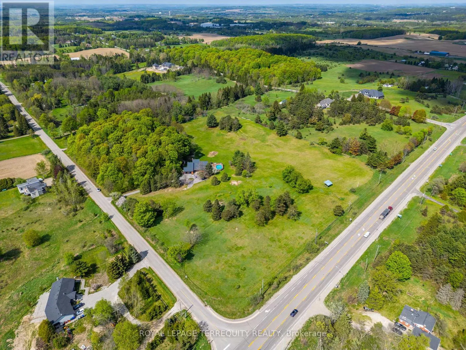 8 - 1041 CONCESSION ROAD