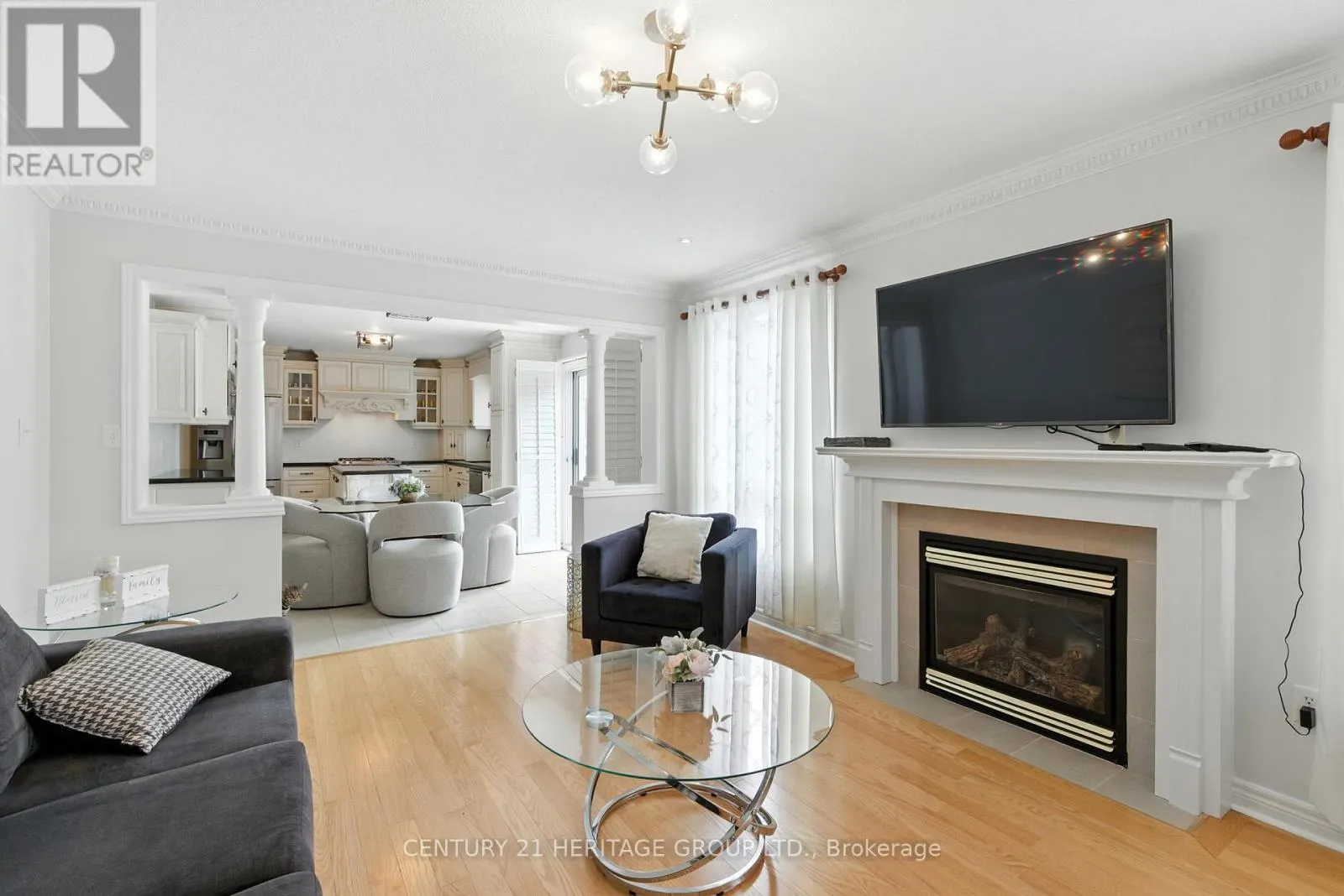 106 LAURENDALE AVENUE