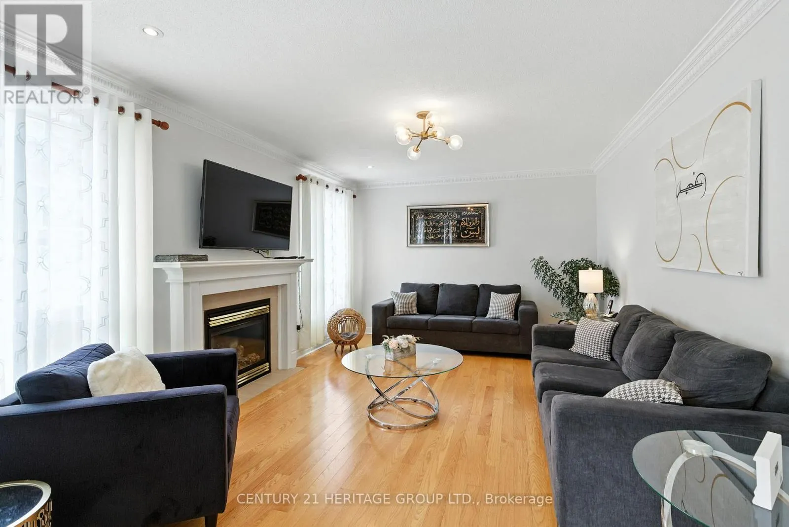 106 LAURENDALE AVENUE