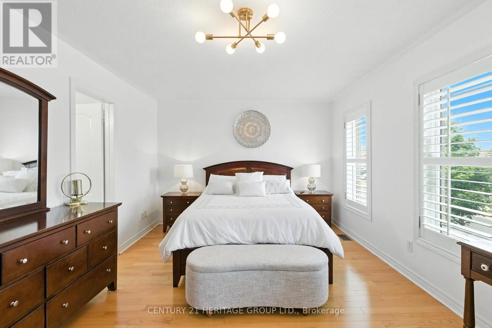 106 LAURENDALE AVENUE