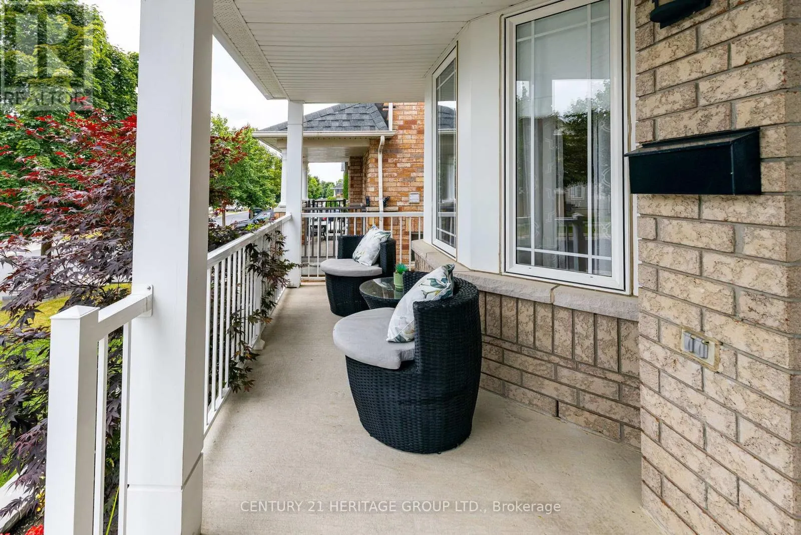 106 LAURENDALE AVENUE