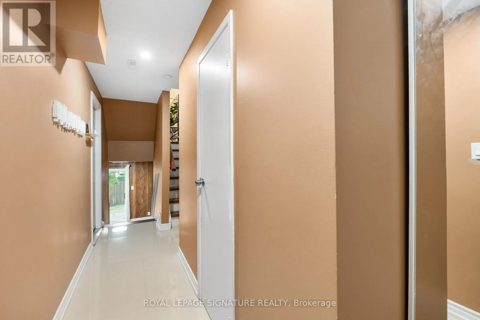 10 THATCHER'S MILL WAY