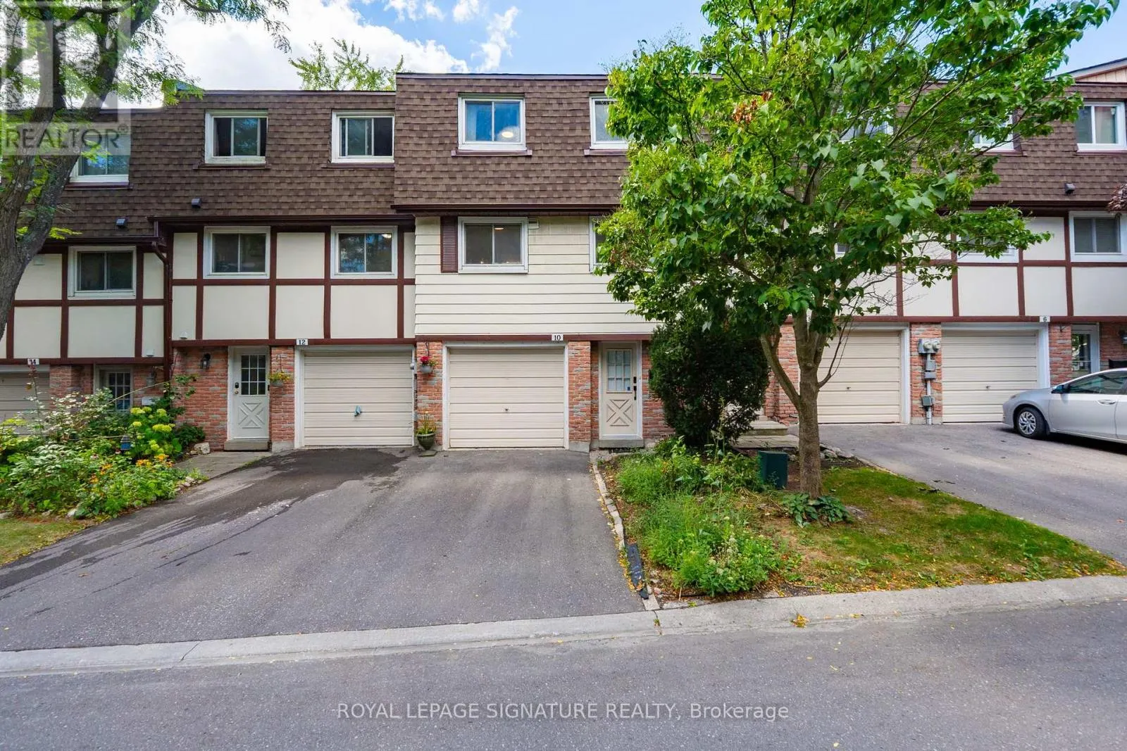 10 THATCHER'S MILL WAY