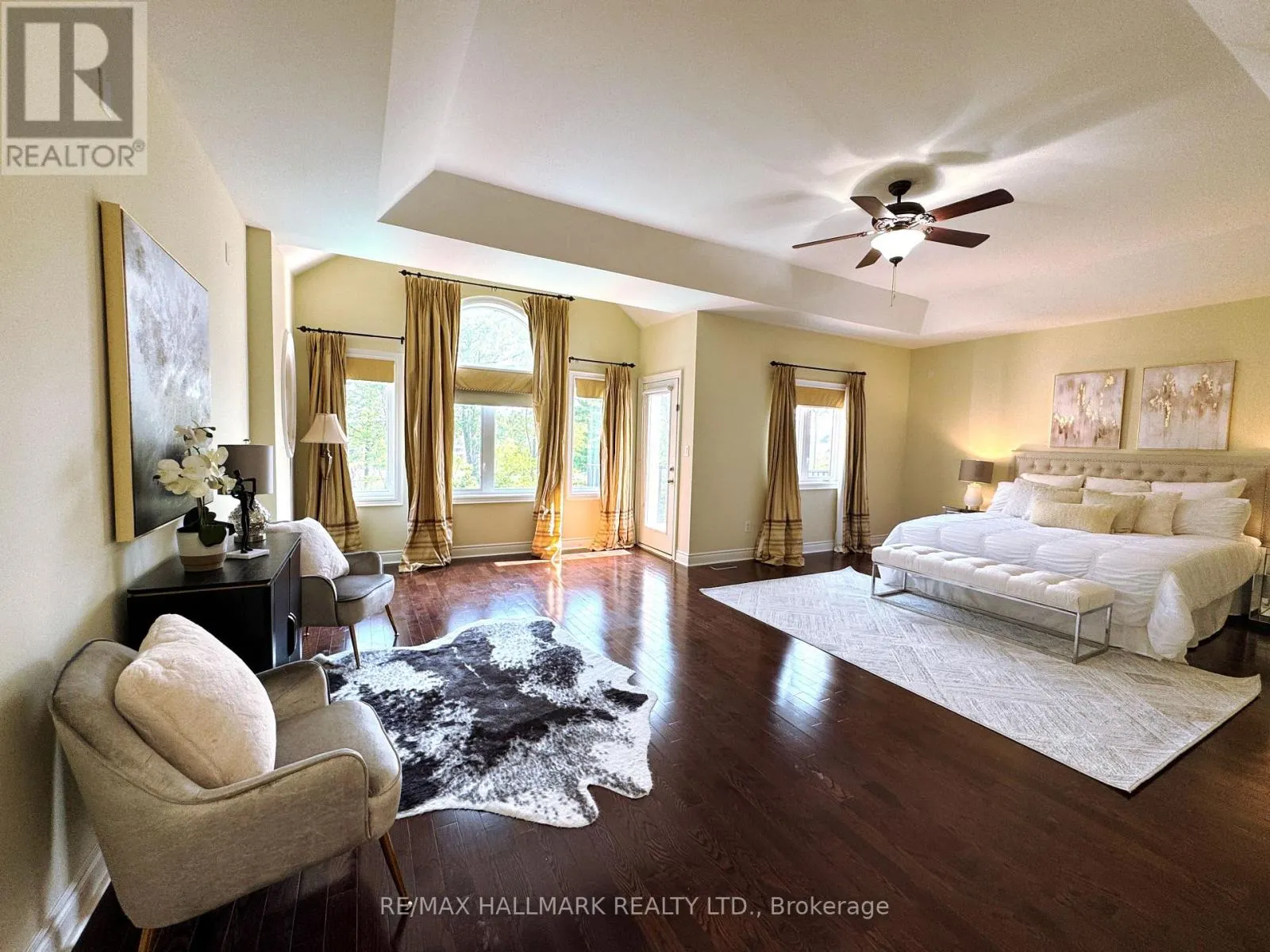 383 PARADELLE DRIVE