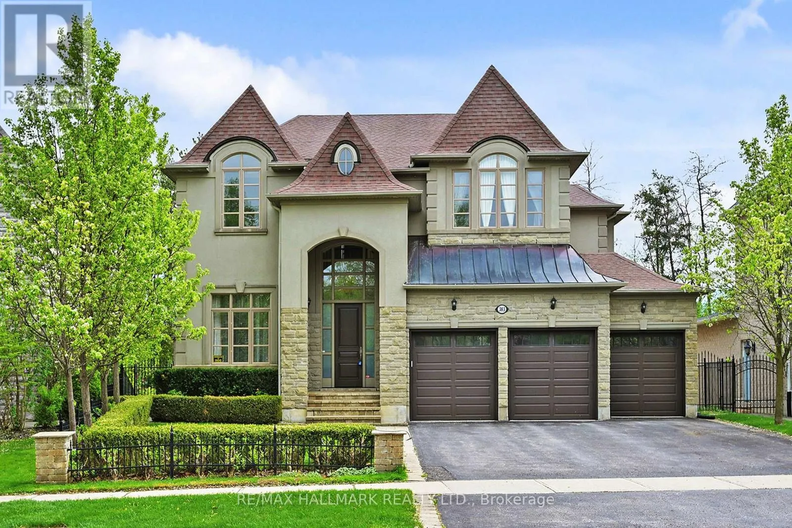 383 PARADELLE DRIVE