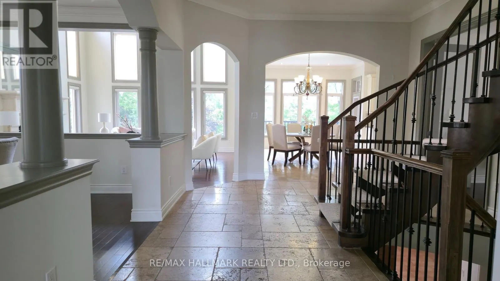 383 PARADELLE DRIVE