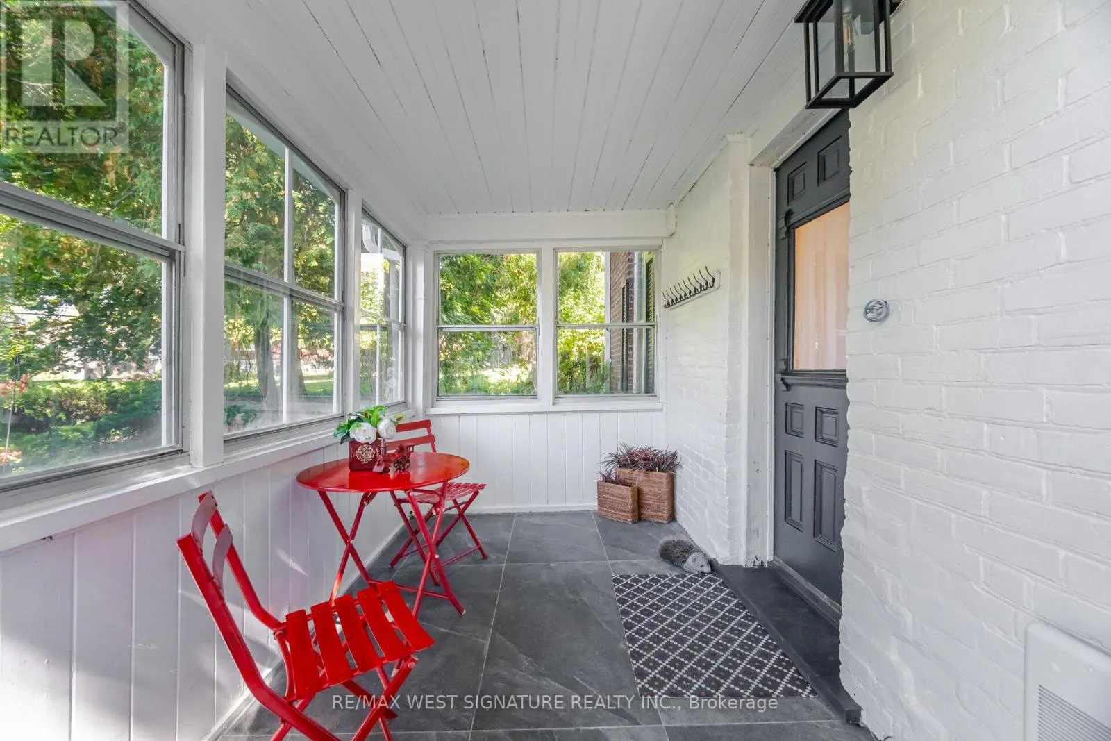 368 MAIN STREET