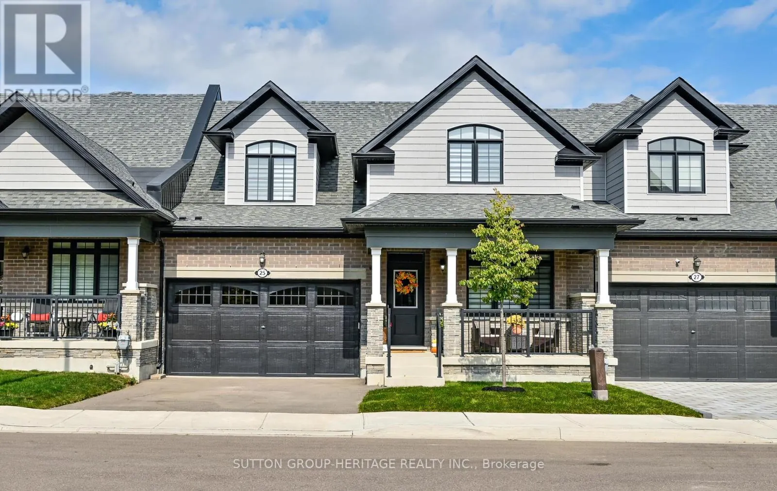 25 BALLINGER WAY