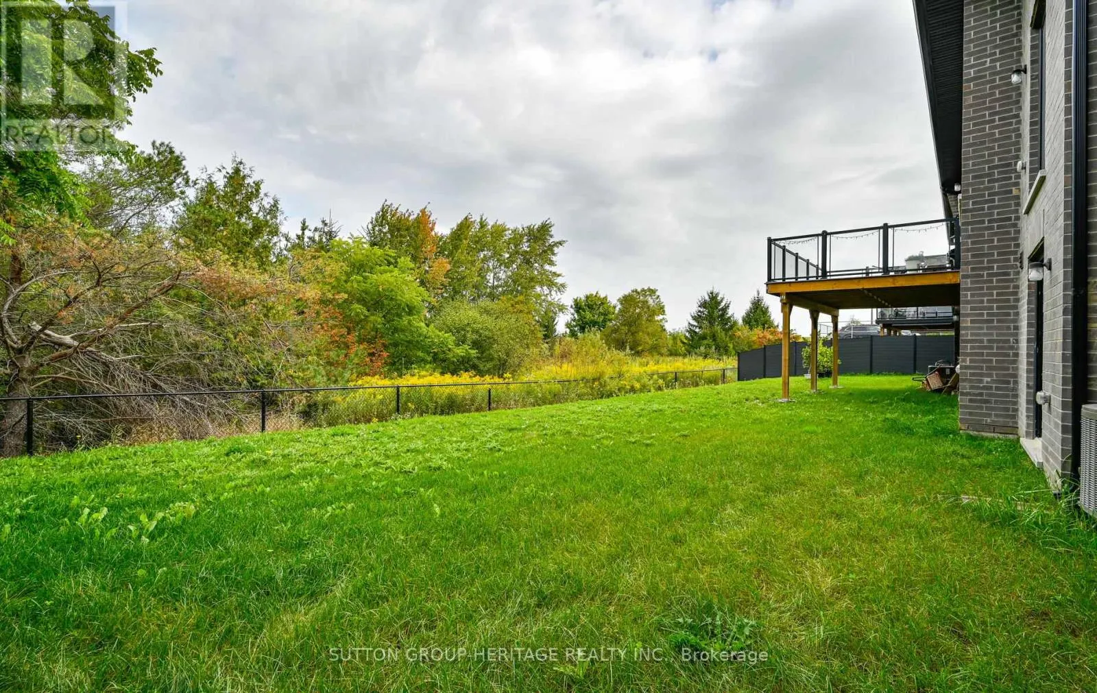 25 BALLINGER WAY