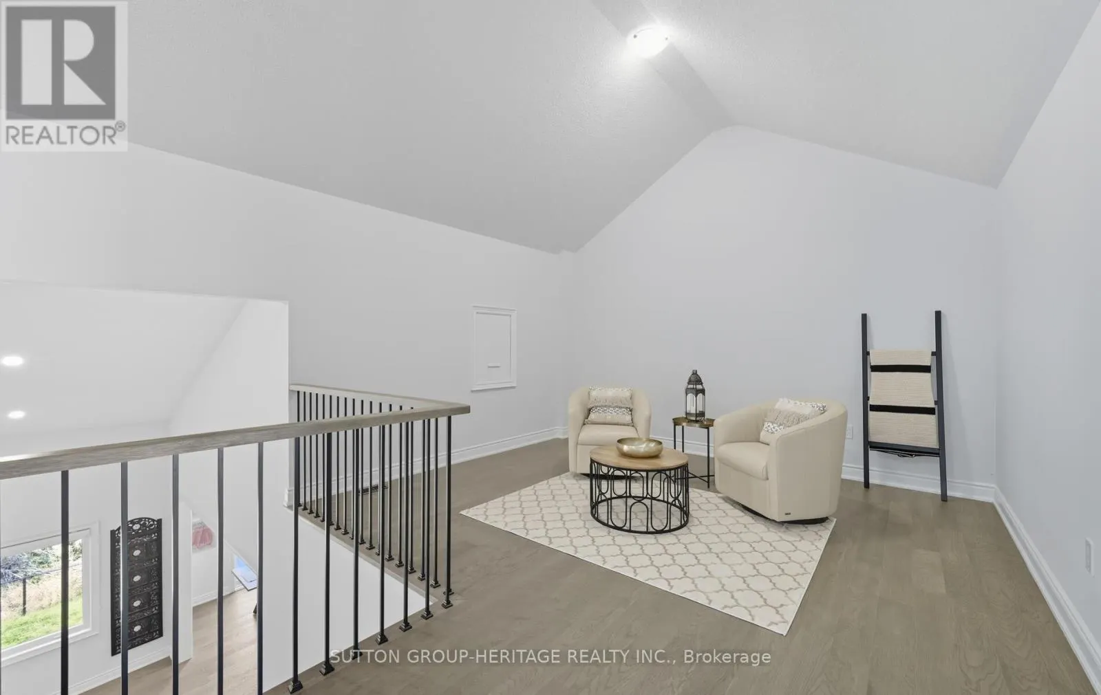 25 BALLINGER WAY