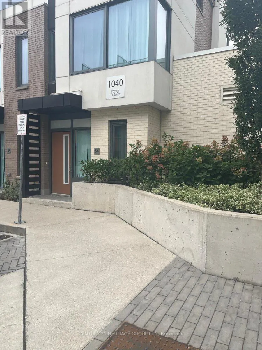 54 - 1040 PORTAGE PARKWAY