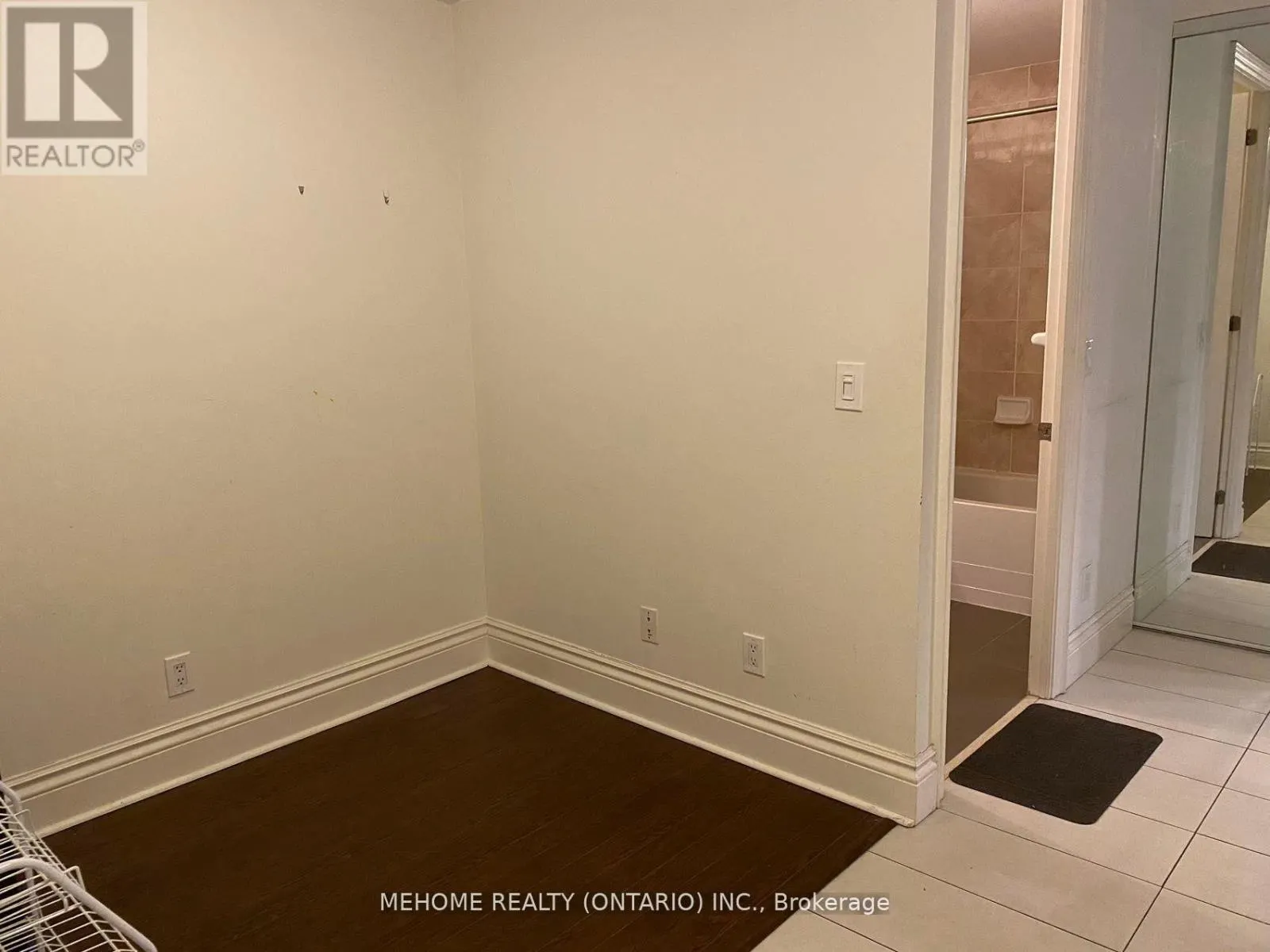 LPH15 - 39 GALLERIA PARKWAY