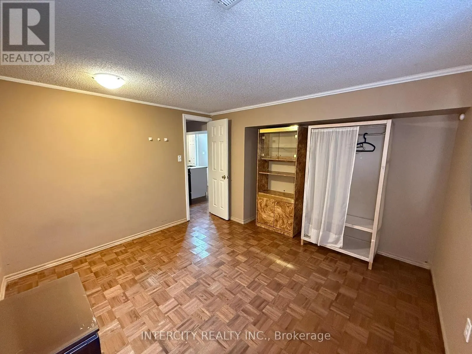 18 GLEN CAMERON ROAD